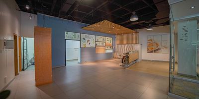 Amplio local con excelente ubicación, 2 baños, piso en pvc y baldosa, espacio abierto, fácil acceso a parqueadero de visitantes ya que el local esta frente a ellos, vigilancia 24 horas.