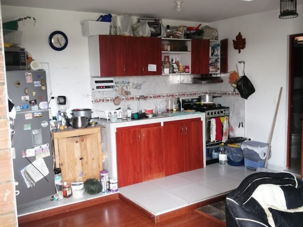 Casa de 6 alcobas en venta en Bilbao Ii Sector, Bogotá, 60 m² · foto 2 de 17