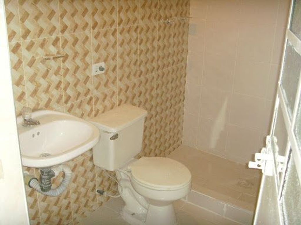 Casa de 6 alcobas en venta en San Carlos, Bogotá, 342 m² · foto 6 de 20