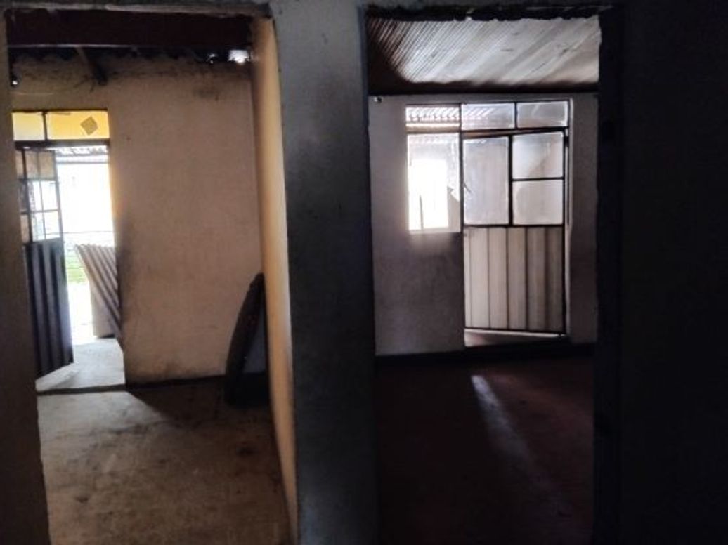 Casa de 5 alcobas en venta en Los Cerezos, Bogotá, 250 m² · foto 17 de 20