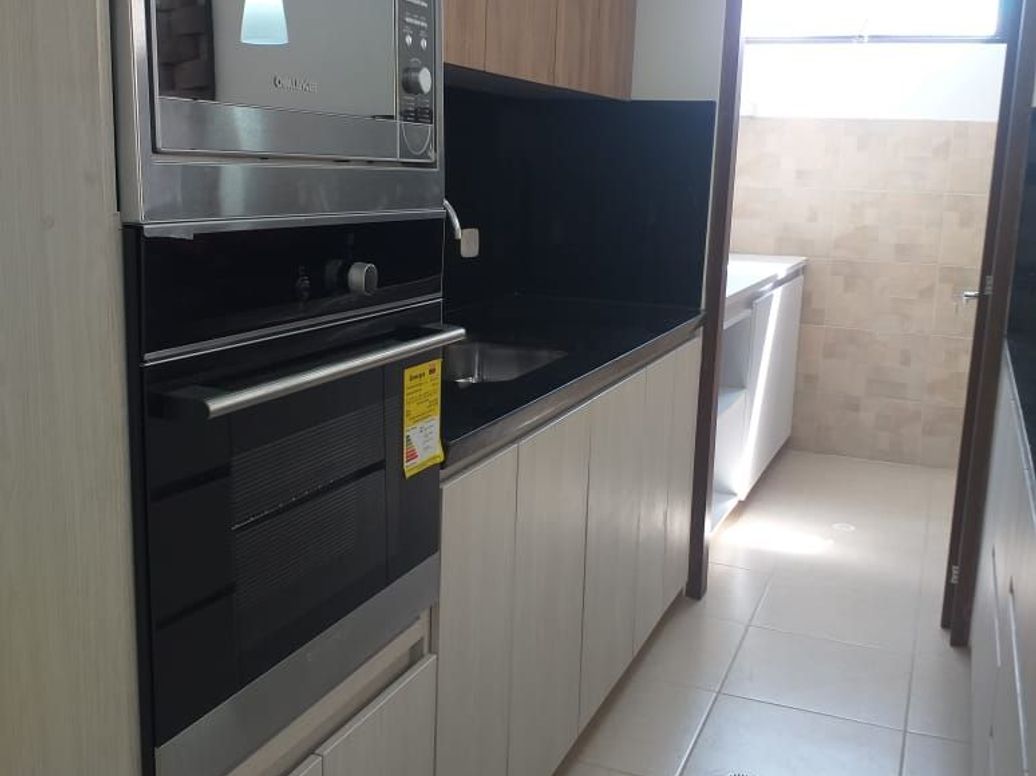 Apartamento de 3 alcobas en venta en Las Villas, Bogotá, 96 m² · foto 3 de 8