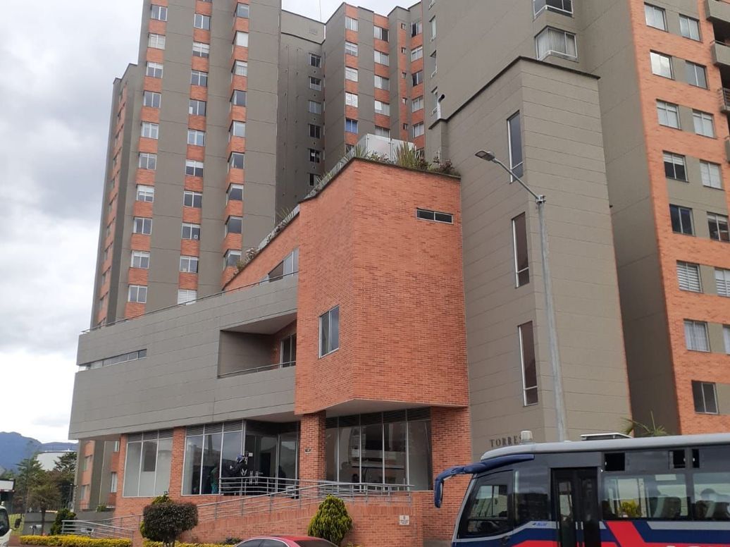 Apartamento de 3 alcobas en venta en Santa Rosa, Bogotá, 72 m² · foto 6 de 13