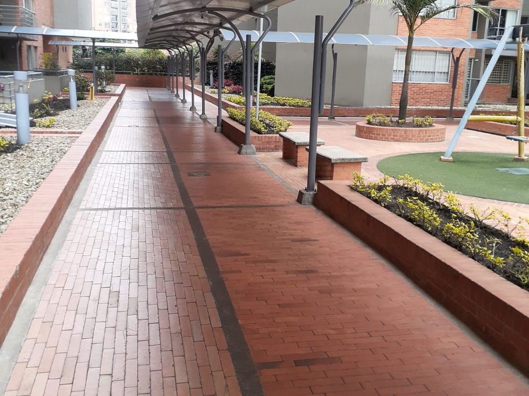 Apartamento de 3 alcobas en venta en Santa Rosa, Bogotá, 72 m² · foto 13 de 13