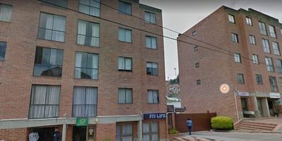 Apartamento venta la calera, bien ubicado, con buenas vías de acceso y trasporte, cerca del parque principal de la calera, av, paseo real, cr 4a, cl 7a, ubicado en conjunto residencial que cuenta con vigilancia privada las 24 horas, salón social, apartamento en piso quinto sin ascensor que consta de 3 habitaciones 2 de ellas con closet, Hall, sala comedor, 1 baño múltiple lavamanos en el primer espacio, cocina con zona de ropas. Parqueadero comunal $60.000