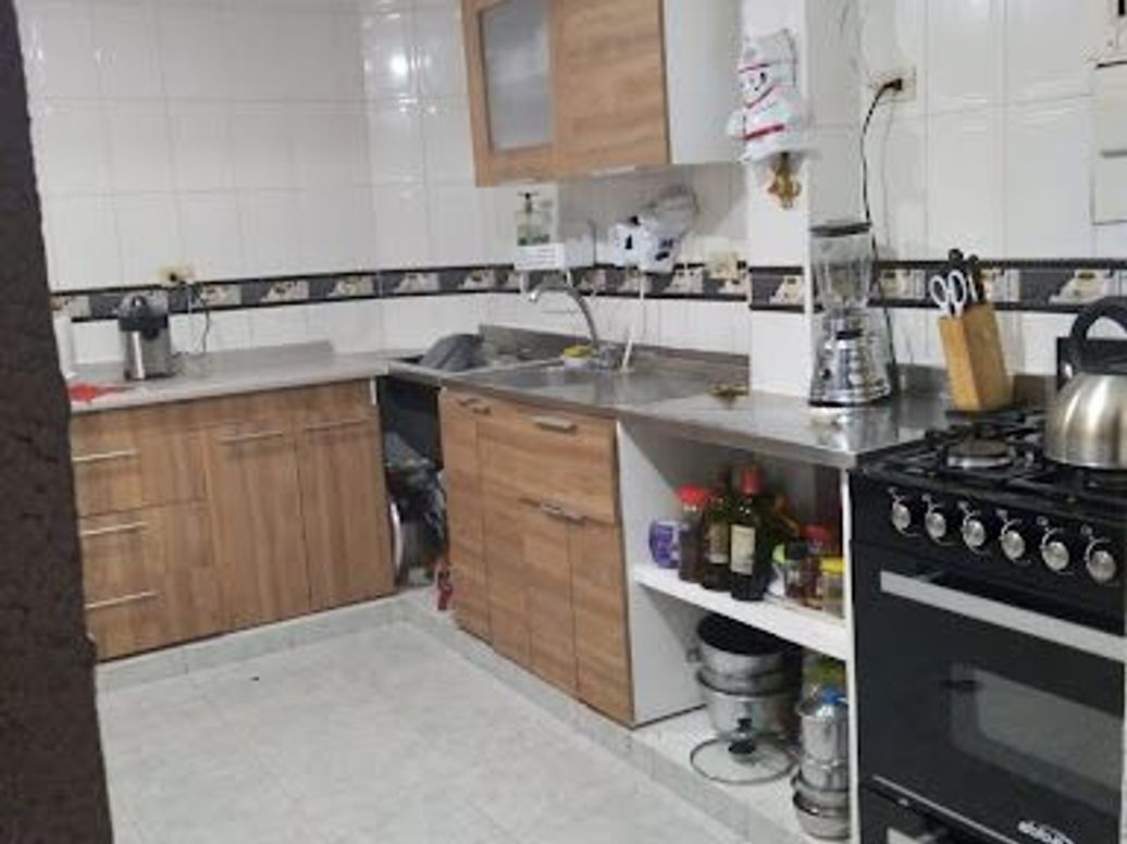 Casa de 6 alcobas en venta en Villa Luz, Bogotá, 161 m² · foto 8 de 20