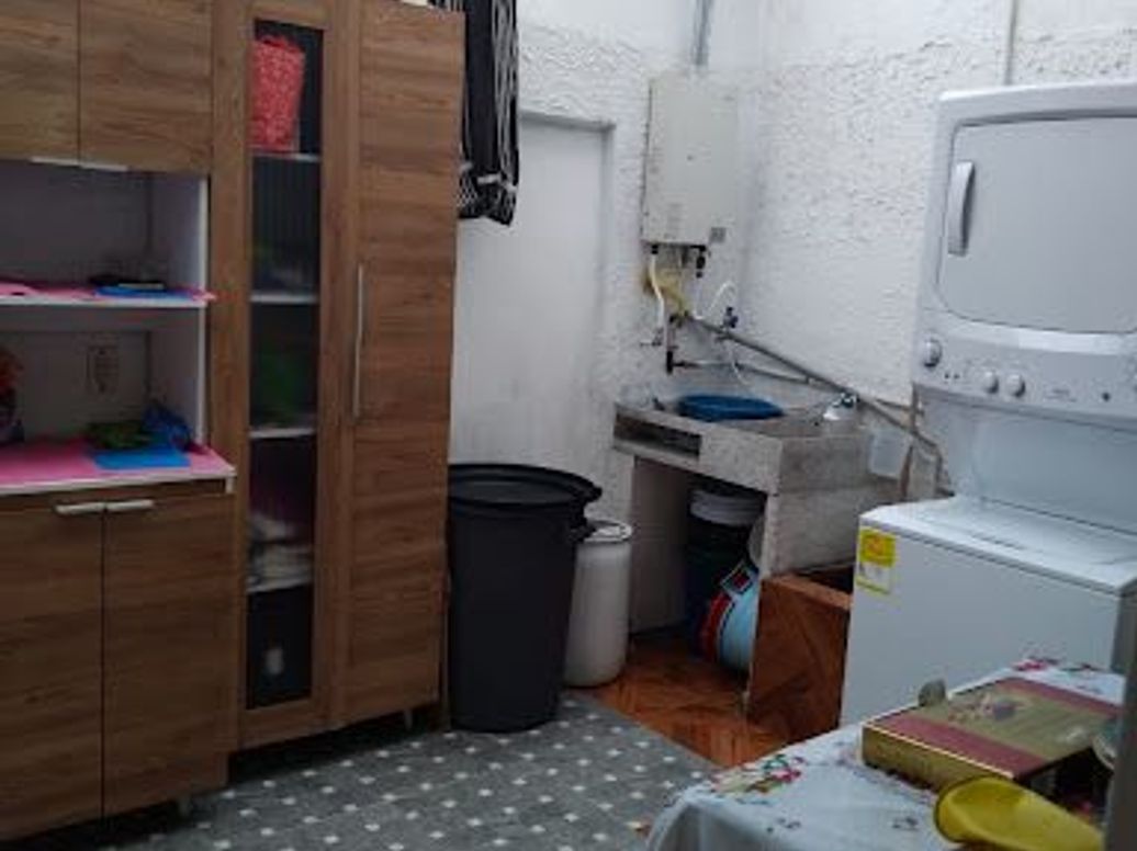 Casa de 6 alcobas en venta en Villa Luz, Bogotá, 161 m² · foto 12 de 20