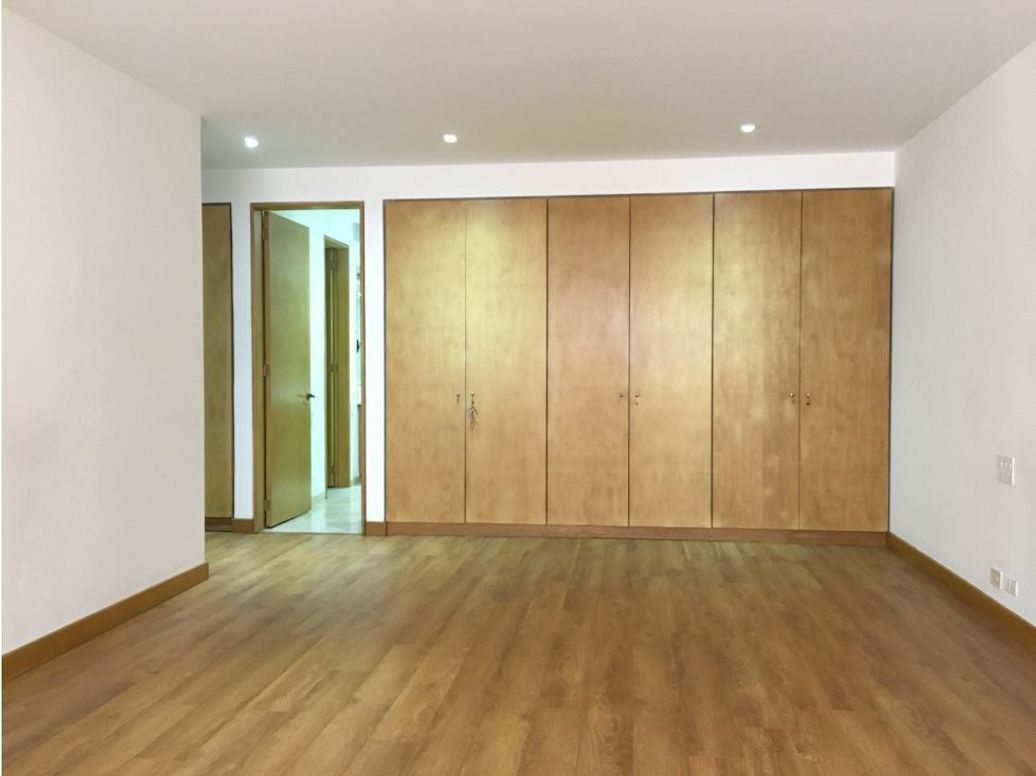 Apartamento de 3 alcobas en venta en Chicó Reservado, Bogotá, 270 m² · foto 7 de 20