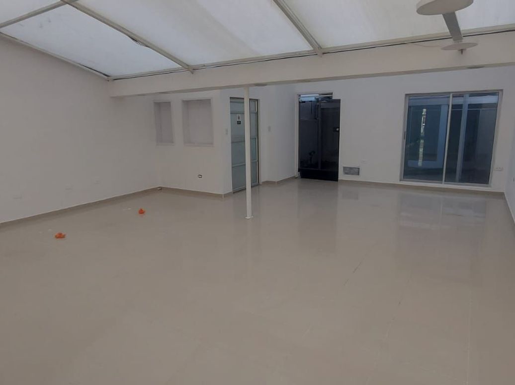 Casa de 4 alcobas en venta en Molinos Norte, Bogotá, 256 m² · foto 4 de 20