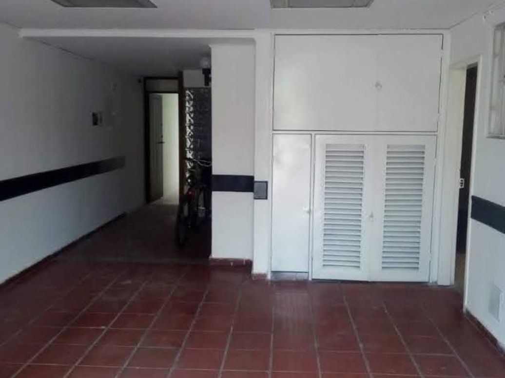 Casa de 8 alcobas en venta en Quinta Mutis, Bogotá, 269 m² · foto 4 de 8