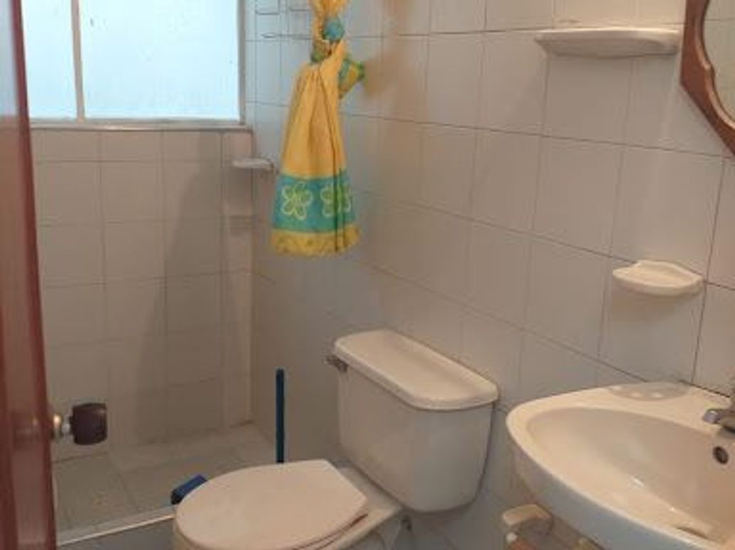 Casa de 4 alcobas en venta en Engativa Centro, Bogotá, 235 m² · foto 4 de 14