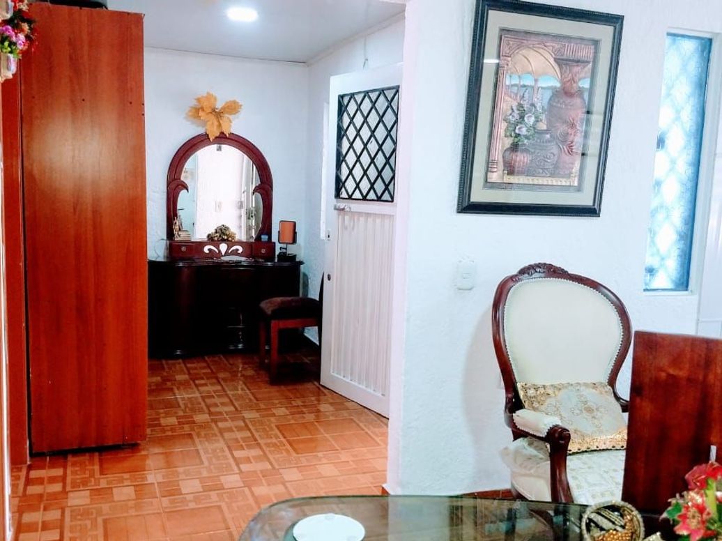 Casa de 3 alcobas en venta en Lusitania, Bogotá, 173 m² · foto 5 de 10