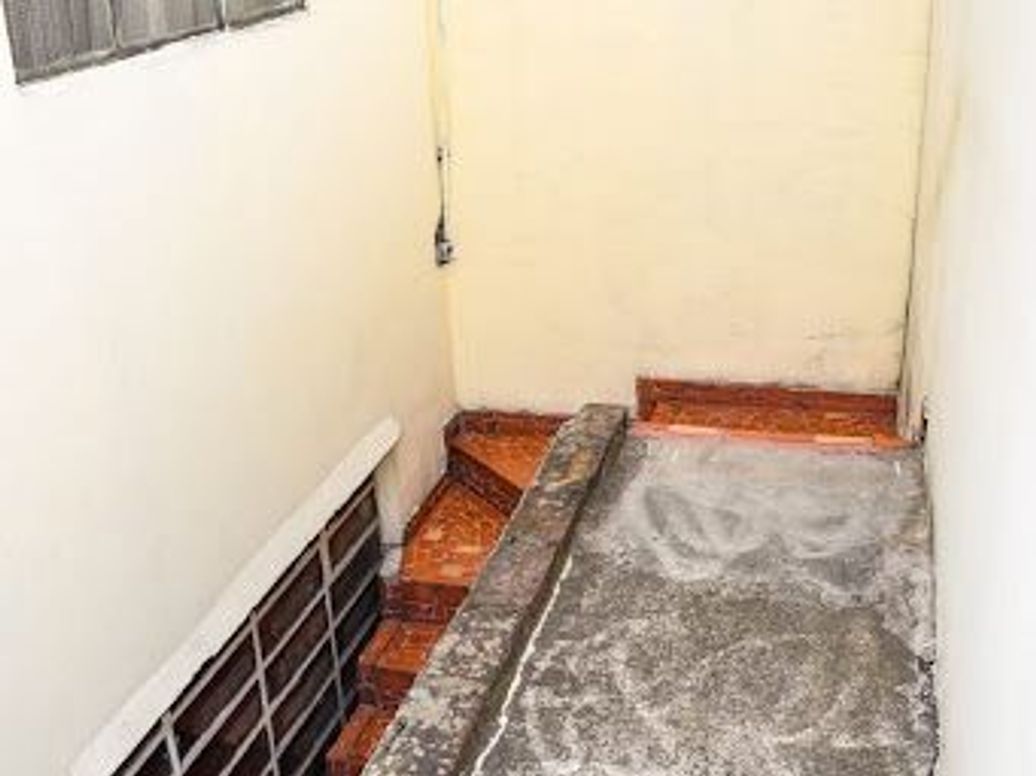 Casa de 5 alcobas en venta en Tunjuelito, Bogotá, 240 m² · foto 15 de 16