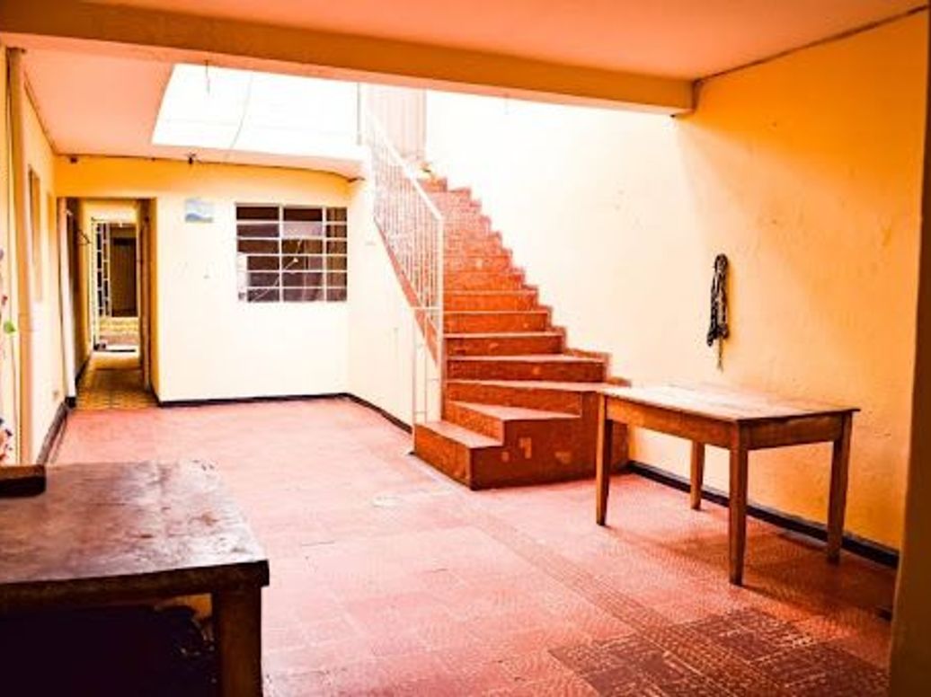 Casa de 5 alcobas en venta en Tunjuelito, Bogotá, 240 m² · foto 10 de 16