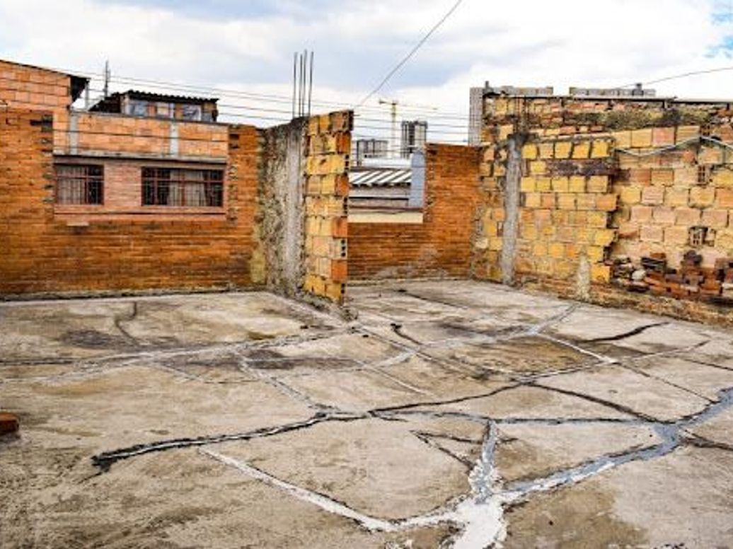Casa de 5 alcobas en venta en Tunjuelito, Bogotá, 240 m² · foto 12 de 16