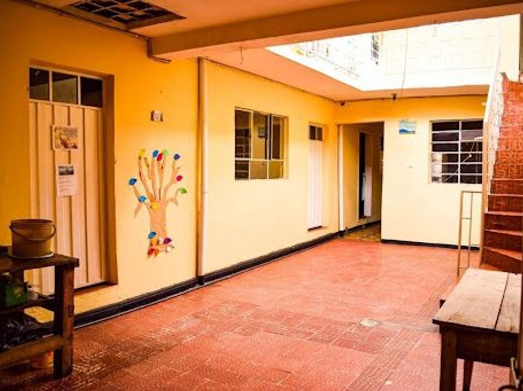 Casa de 5 alcobas en venta en Tunjuelito, Bogotá, 240 m² · foto 2 de 16