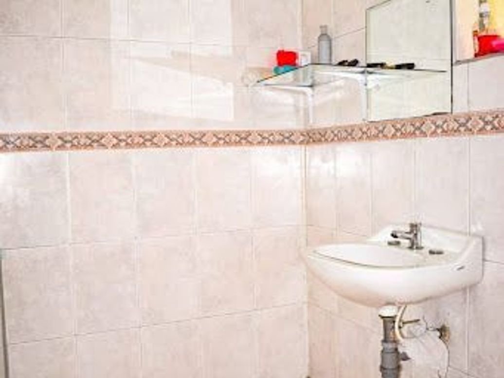 Casa de 5 alcobas en venta en Tunjuelito, Bogotá, 240 m² · foto 8 de 16