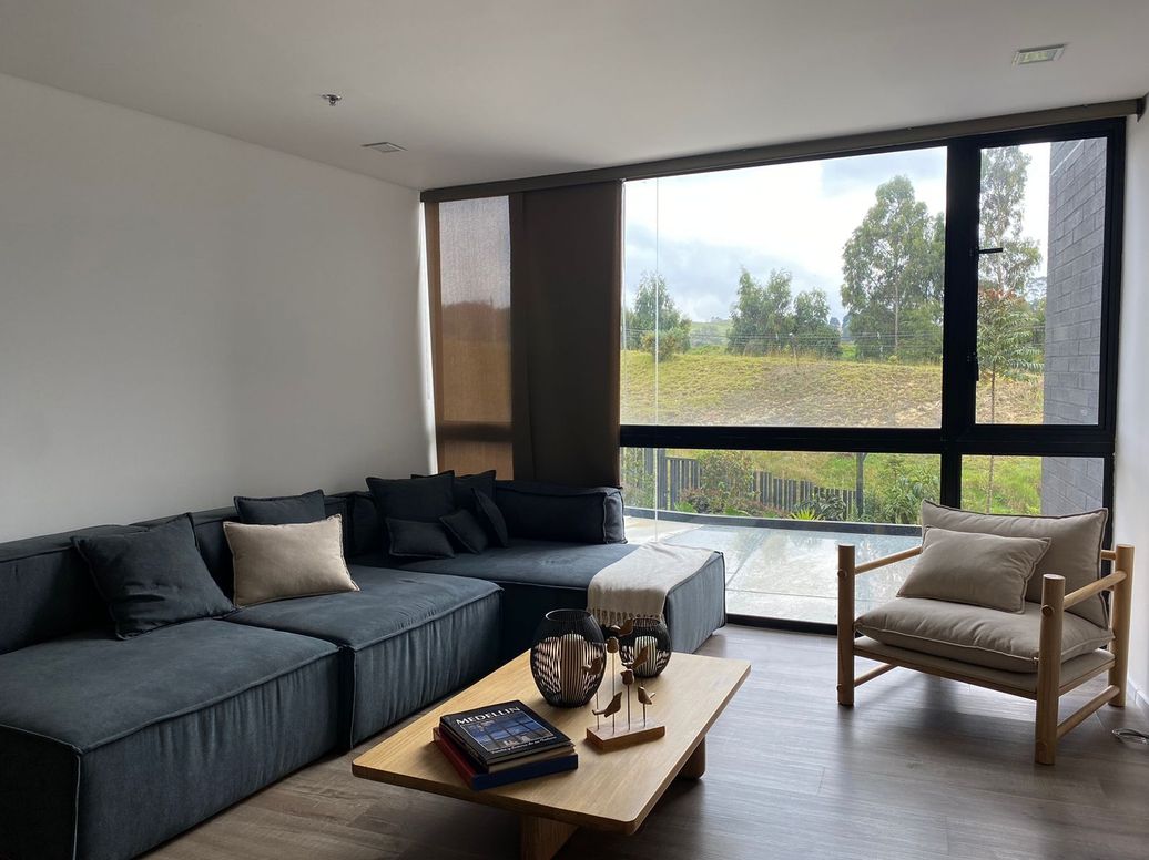Apartamento en Arriendo en La Mesa, Comuna 9, Envigado en La Mesa