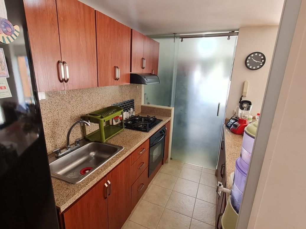Apartamento de 3 alcobas en venta en Parques De Lorena, Bogotá, 98 m² · foto 9 de 10