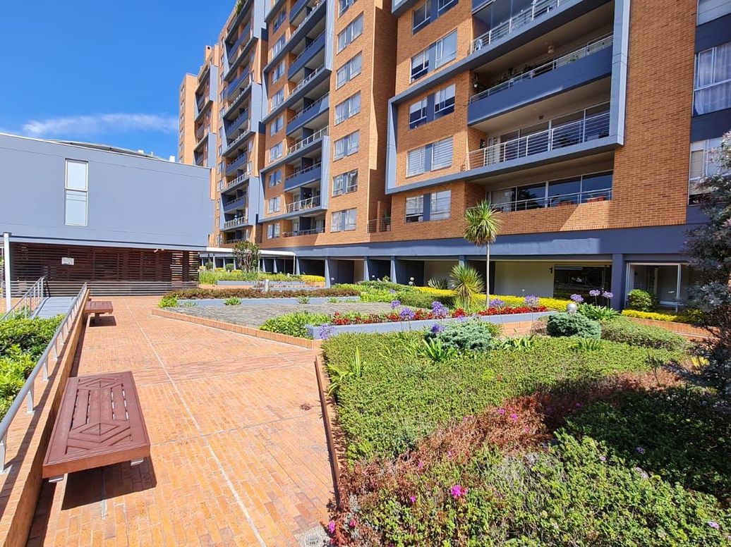 Apartamento de 3 alcobas en venta en Parques De Lorena, Bogotá, 98 m² · foto 10 de 10