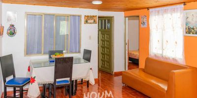 [VEN] ID HOUM: 56461

En Houm te ayudamos de forma fácil y segura. Los beneficios de comprar con nosotros:
    • Te ayudamos a conseguir financiamiento a través de una asesoría personalizada
    • Mediación y seguimiento de todo el proceso
    • Ponemos a tu disposición profesionales en notariado, registro y asesoría jurídica
¡Solo te preocupas de las firmas!

Casa en venta, ubicada en el barrio San Carlos, con una superficie construida de 313 m² y superficie total de 313 m². 

Sus principales características son:

    • 8 dormitorios
    • 5 baños
    • Admite mascotas
    • 1 parqueadero
    • Año de construcción: 2010
            
Si compras con nosotros, te brindamos asesoría personalizada durante todo el proceso.
        
¡Comienza una nueva etapa con Houm! Compra fácil, rápido y seguro.