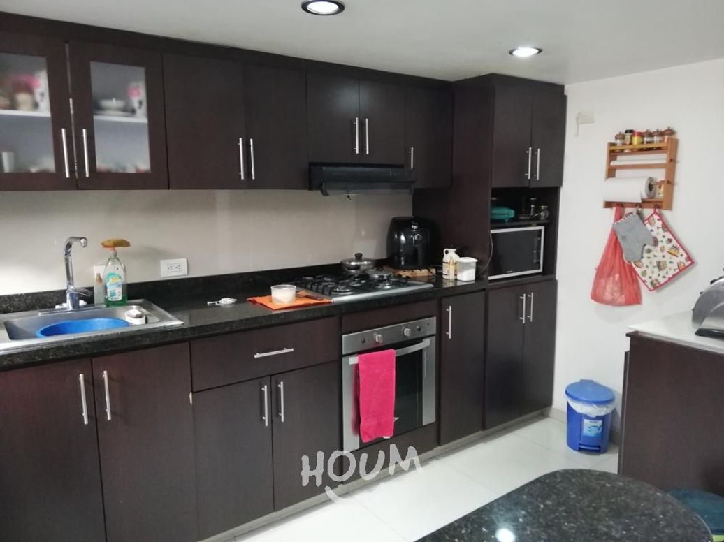 Casa de 5 alcobas en venta en Acacias, Bogotá, 320 m² · foto 6 de 20
