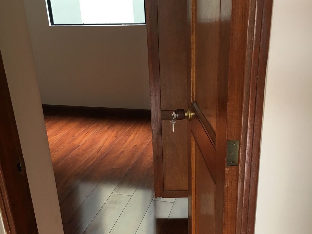 Apartamento de 3 alcobas en venta en Santa Barbara Occidental, Bogotá, 80 m² · foto 7 de 10