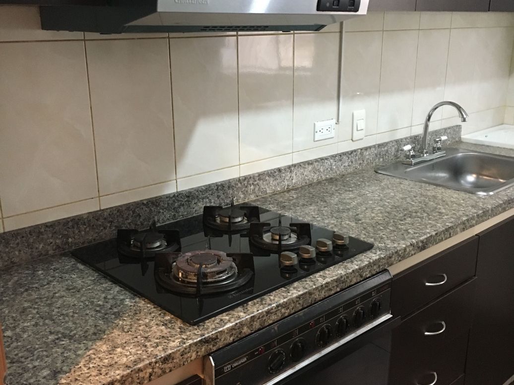 Apartamento de 3 alcobas en venta en Santa Barbara Occidental, Bogotá, 80 m² · foto 4 de 10