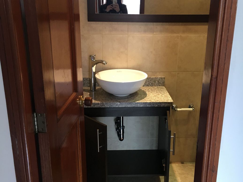 Apartamento de 3 alcobas en venta en Santa Barbara Occidental, Bogotá, 80 m² · foto 3 de 10