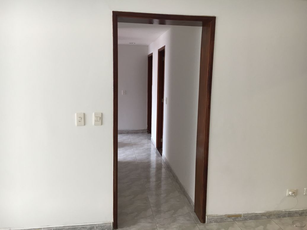 Apartamento de 3 alcobas en venta en Santa Barbara Occidental, Bogotá, 80 m² · foto 8 de 10