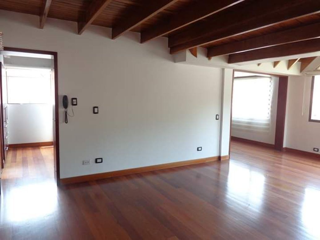 Casa de 5 alcobas en venta en San José De Bavaria, Bogotá, 820 m² · foto 6 de 10