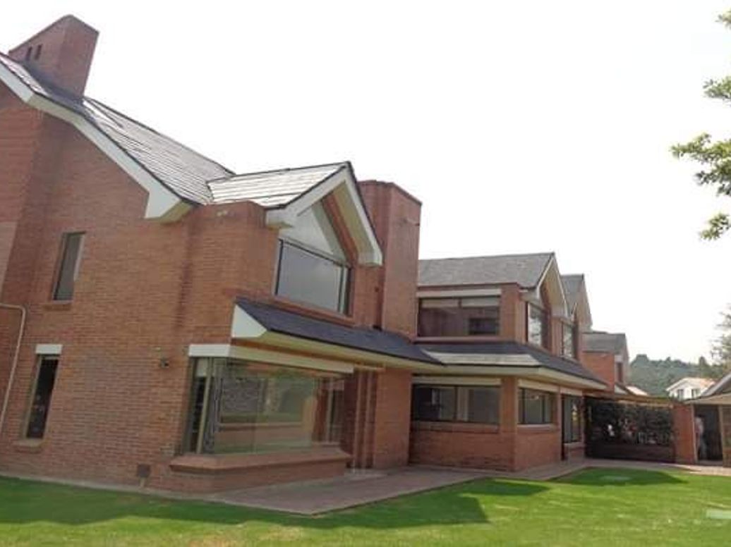 Casa de 5 alcobas en venta en San José De Bavaria, Bogotá, 820 m² · foto 3 de 10