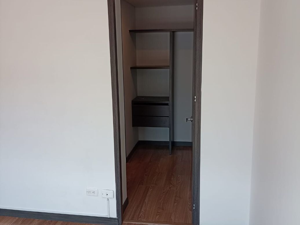 Apartamento de 3 alcobas en venta en Villas Del Mediterraneo, Bogotá, 141 m² · foto 4 de 10