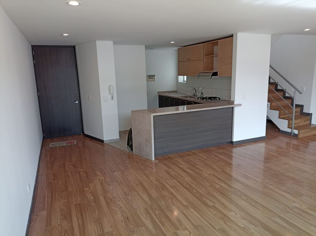 Apartamento de 3 alcobas en venta en Villas Del Mediterraneo, Bogotá, 141 m² · foto 5 de 10