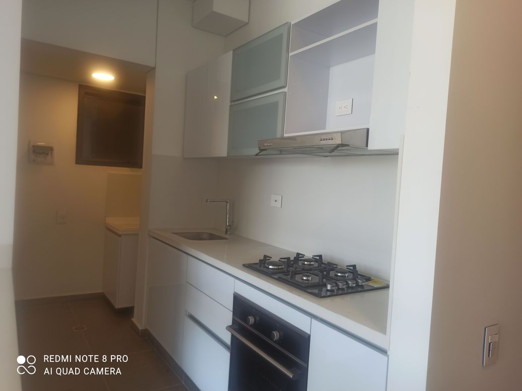 Apartamento de 3 alcobas en venta en Ciudad Salitre Sur-Oriental, Bogotá, 78 m² · foto 4 de 5