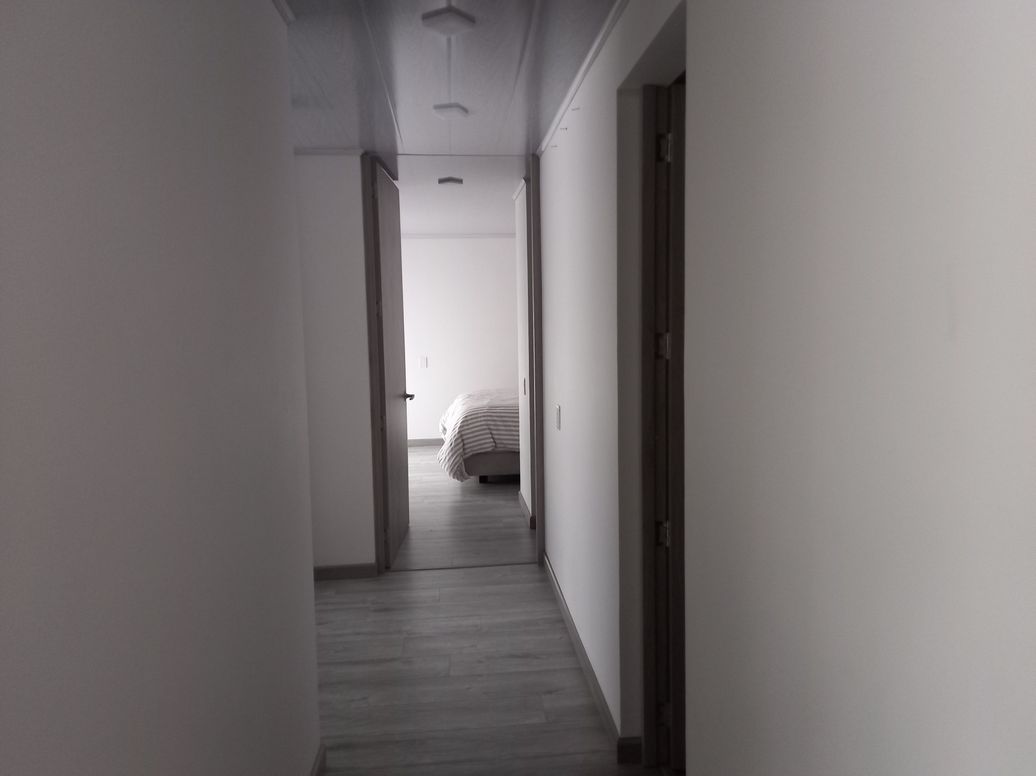 Apartamento de 3 alcobas en venta en El Plan, Bogotá, 68 m² · foto 10 de 10