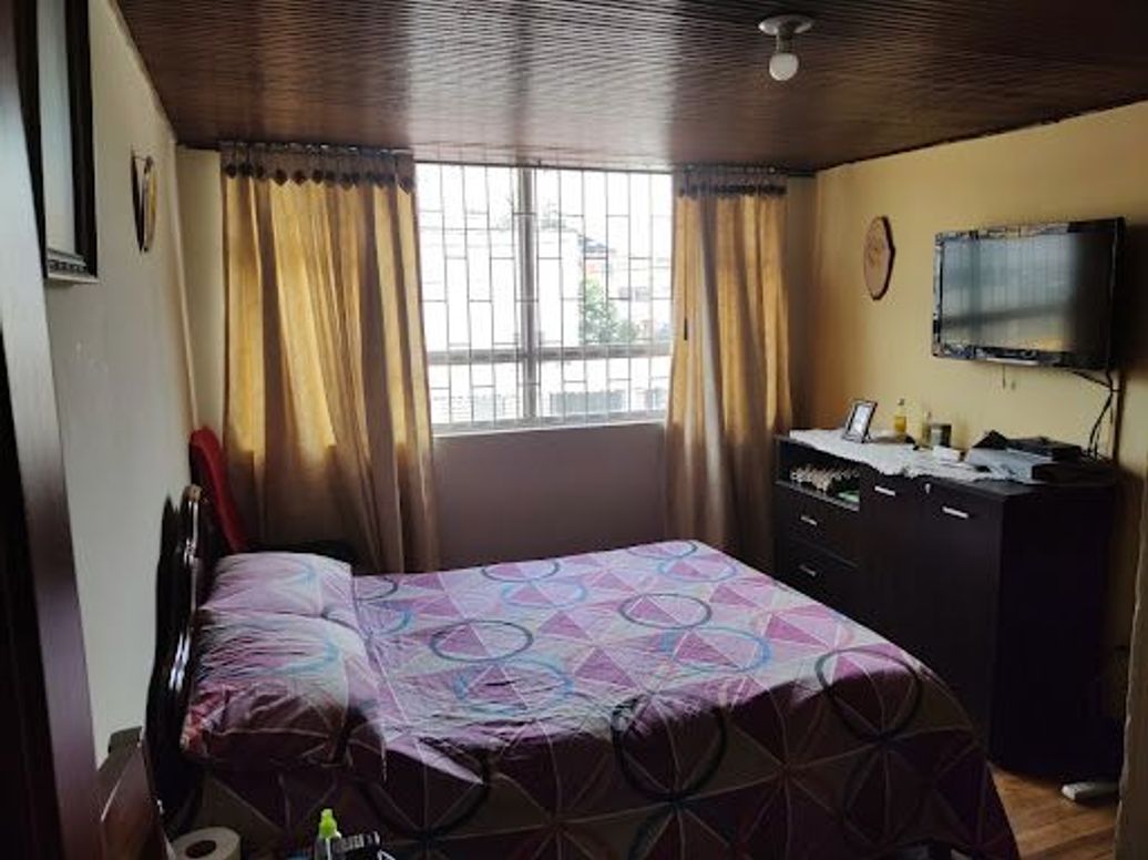 Casa de 8 alcobas en venta en José Joaquín Vargas, Bogotá, 402 m² · foto 3 de 19