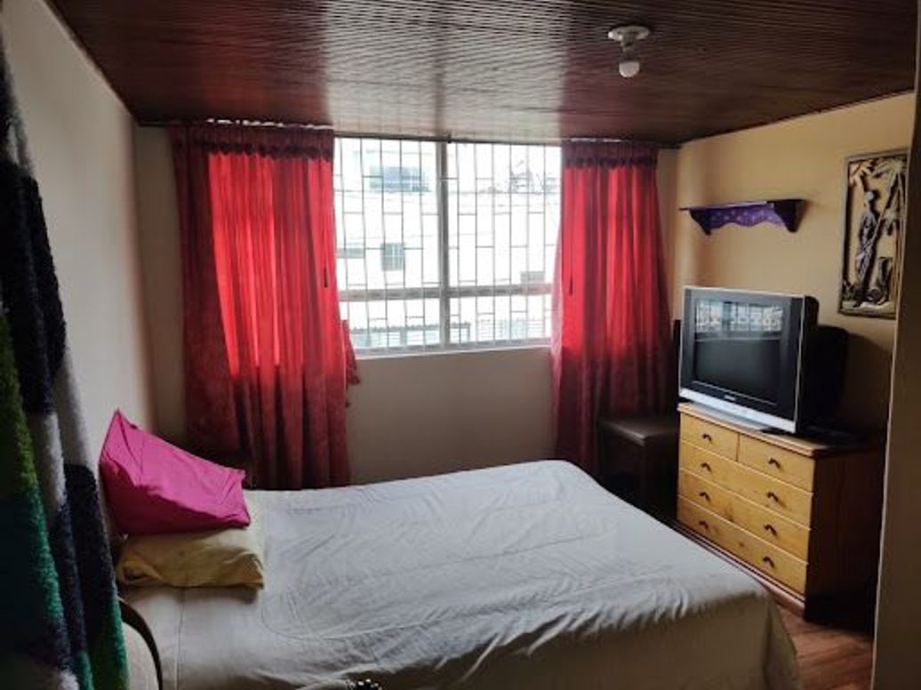 Casa de 8 alcobas en venta en José Joaquín Vargas, Bogotá, 402 m² · foto 9 de 19