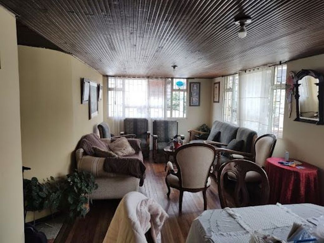 Casa de 8 alcobas en venta en José Joaquín Vargas, Bogotá, 402 m² · foto 6 de 19