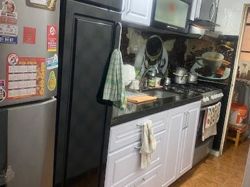 Casa de 6 alcobas en venta en Santa Rosita, Bogotá, 250 m² · foto 6 de 20