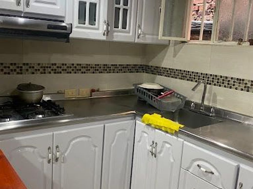 Casa de 7 alcobas en venta en Fontibón Centro, Bogotá, 250 m² · foto 4 de 13