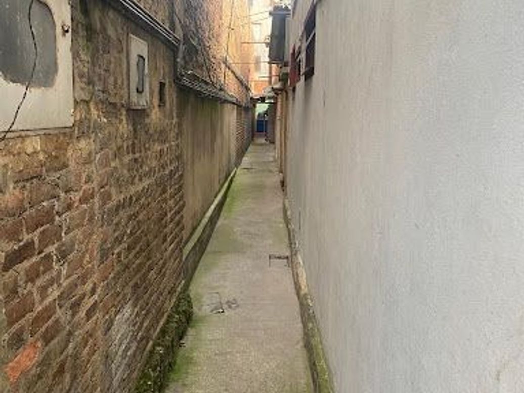 Casa de 7 alcobas en venta en Fontibón Centro, Bogotá, 250 m² · foto 2 de 13