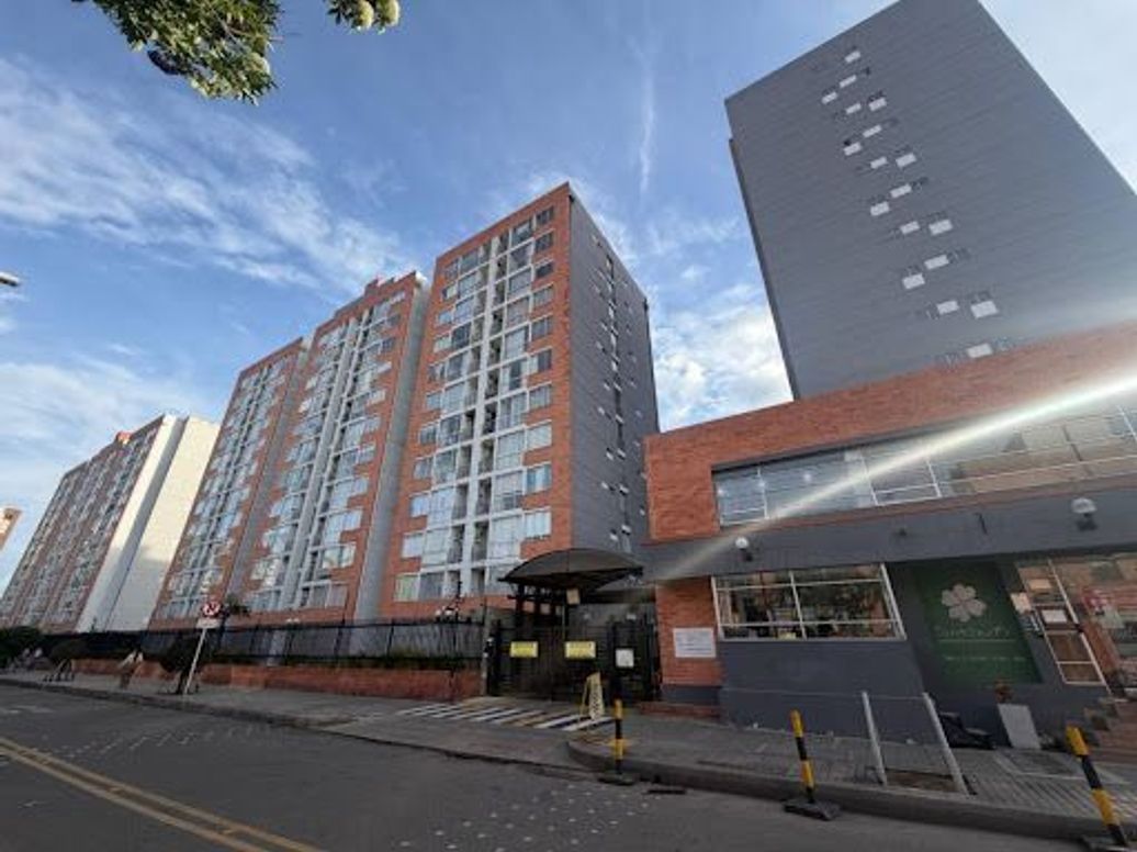 Apartamento de 3 alcobas en venta en Suba Centro, Bogotá, 76 m² · foto 2 de 20