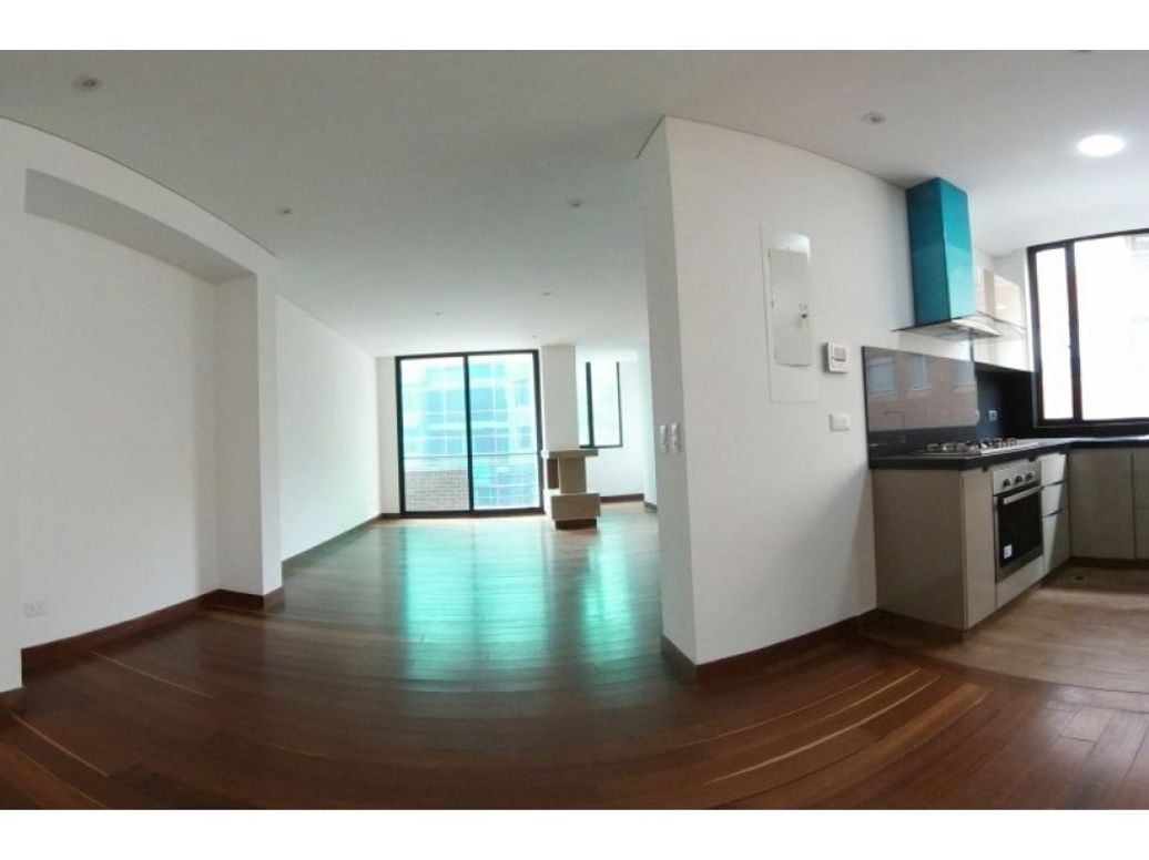 Apartamento de 2 alcobas en venta en Chico, Bogotá, 145 m² · foto 3 de 17