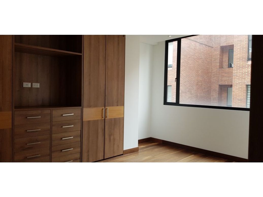 Apartamento de 2 alcobas en venta en Chico, Bogotá, 145 m² · foto 8 de 17