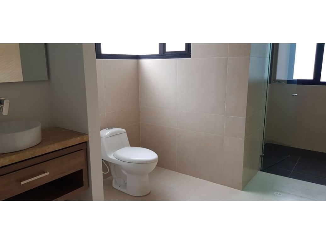 Apartamento de 2 alcobas en venta en Chico, Bogotá, 145 m² · foto 14 de 17