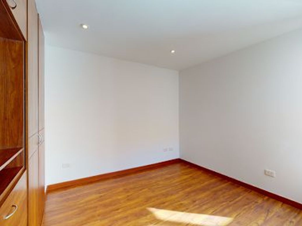 Apartamento de 2 alcobas en venta en Santa Barbara, Bogotá, 61 m² · foto 11 de 15