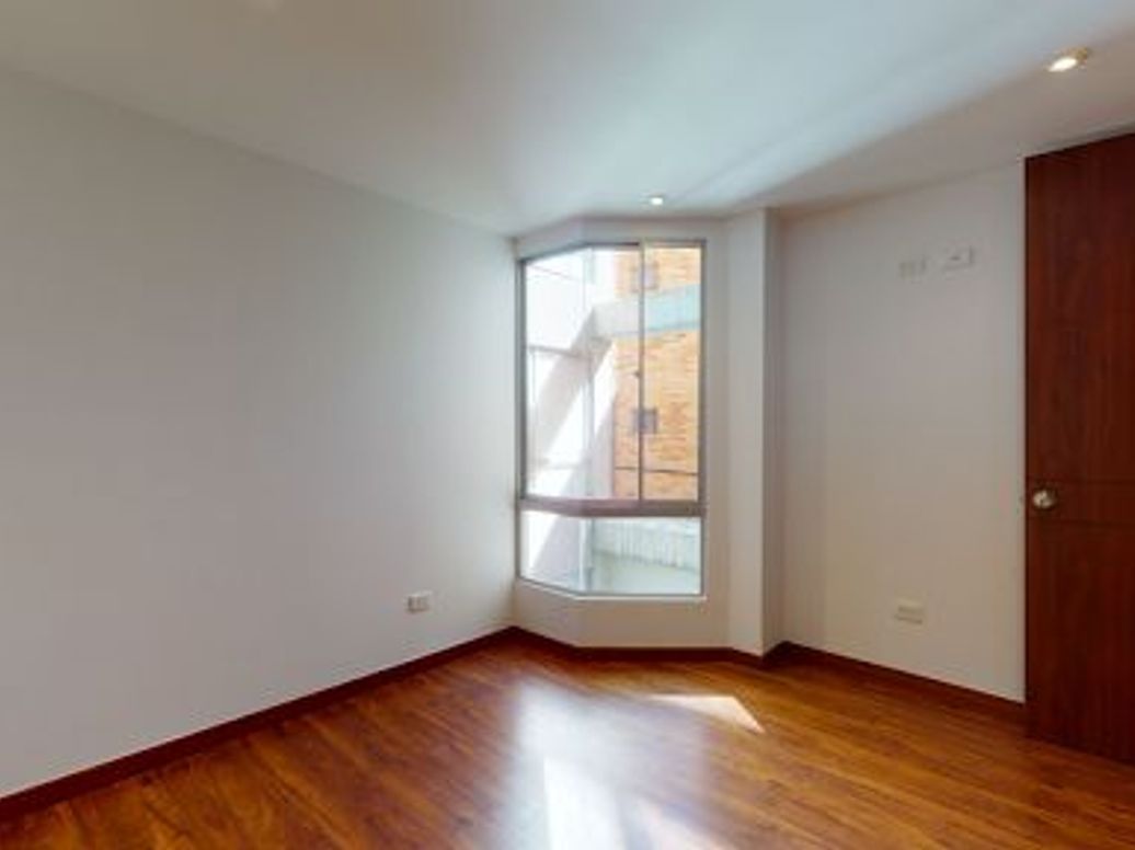Apartamento de 2 alcobas en venta en Santa Barbara, Bogotá, 61 m² · foto 3 de 15