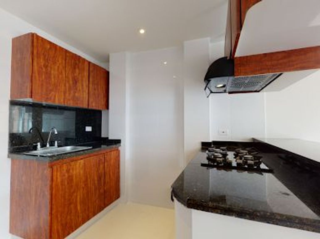 Apartamento de 2 alcobas en venta en Santa Barbara, Bogotá, 61 m² · foto 4 de 15