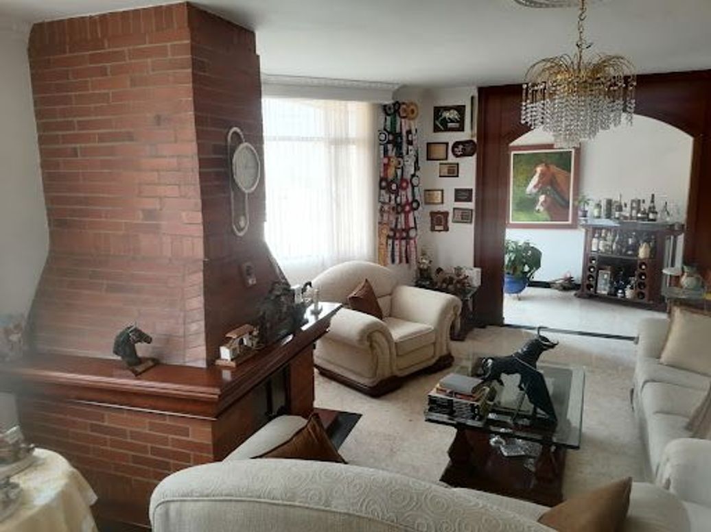 Apartamento de 5 alcobas en venta en El Batan, Bogotá, 238 m² · foto 2 de 20