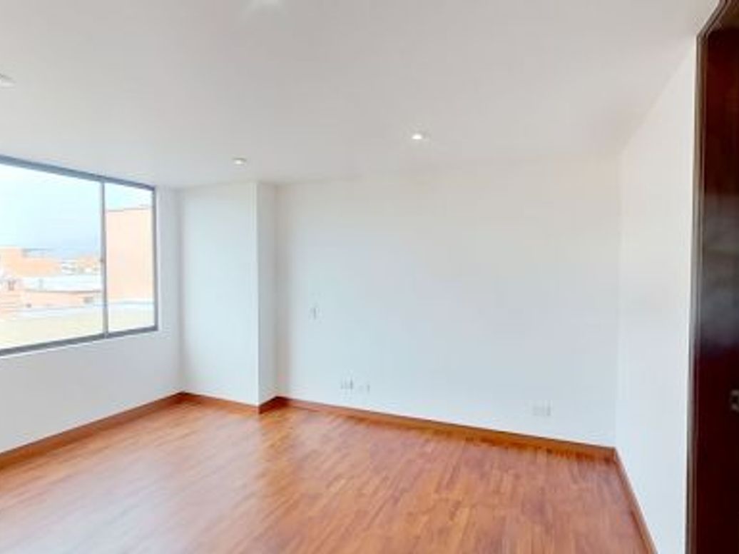Apartamento de 2 alcobas en venta en Santa Barbara, Bogotá, 76 m² · foto 8 de 19